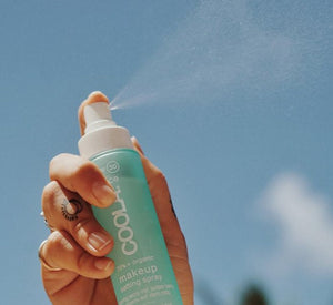 Makeup fix spray sunscreen