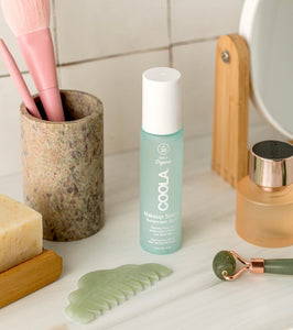 Makeup fix spray sunscreen